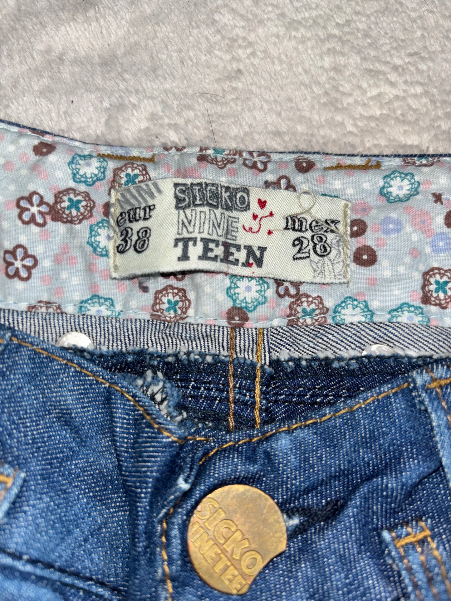 Sicko Nineteen y2k Super Low-Waisted Skater Jeans